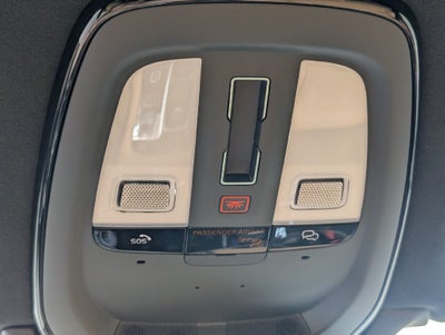 2024 Volvo XC90 Recharge Plug-In Hybrid T8 Ultimate Bright Theme 7-Seater