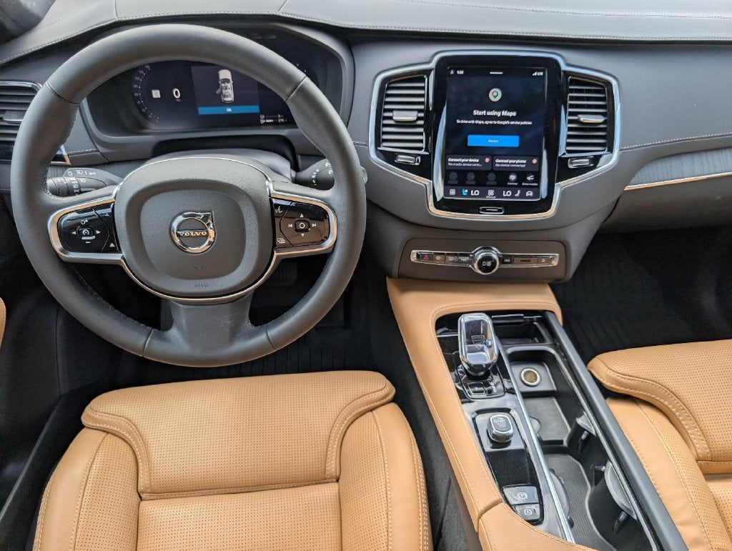 2024 Volvo XC90 Recharge Plug-In Hybrid T8 Ultimate Bright Theme 7-Seater